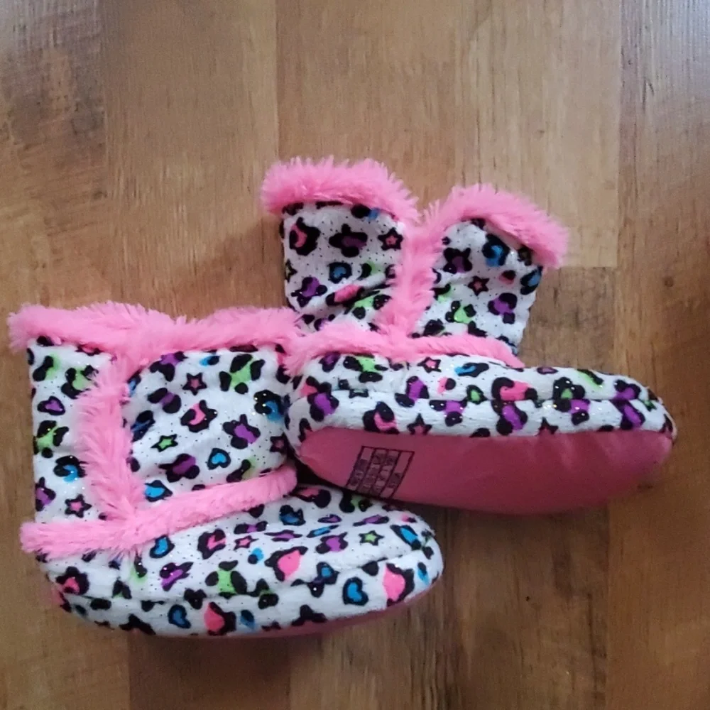 Rainbow‎ cheetah boot slippers